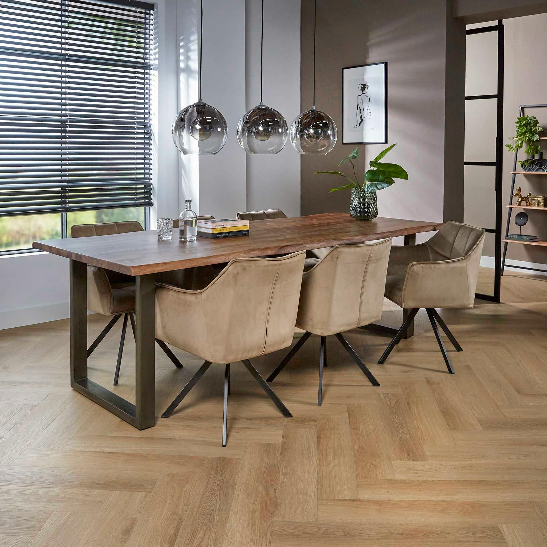 Table à manger rectangulaire en bois de noyer 240 cm CORK
