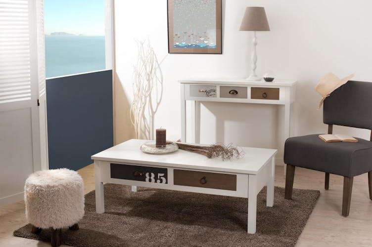 Table basse en bois blanc de style bord de mer