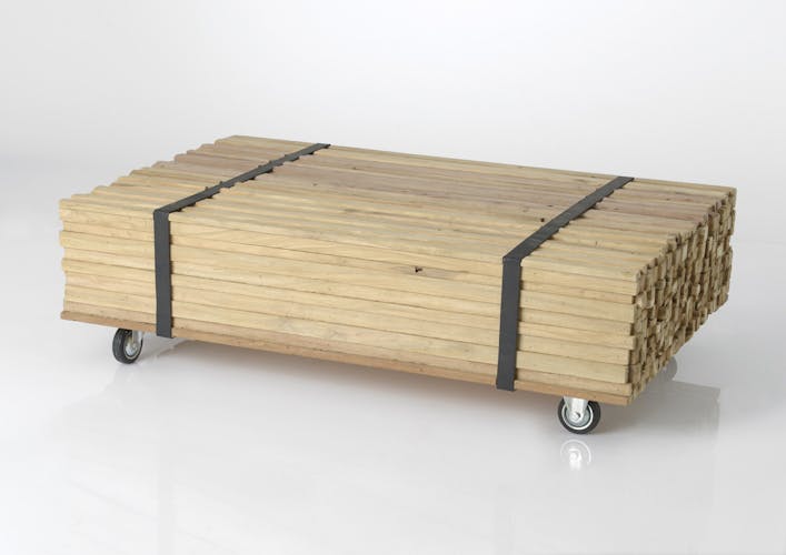 Table basse rectangulaire en bois et metal avec roulettes de style industriel