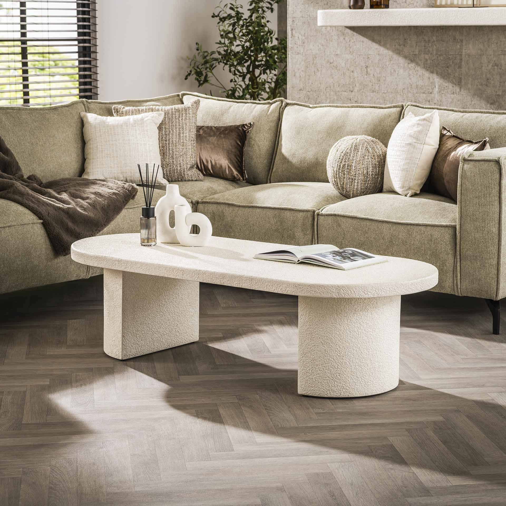 Table basse blanche ovale en marbre composite TAJ