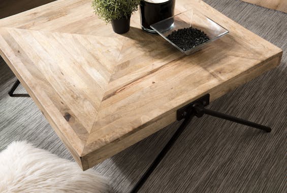 Table basse carree en bois peids metal de style contemporain