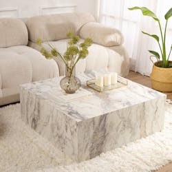 Table basse carrée design effet marbre blanc MARFA