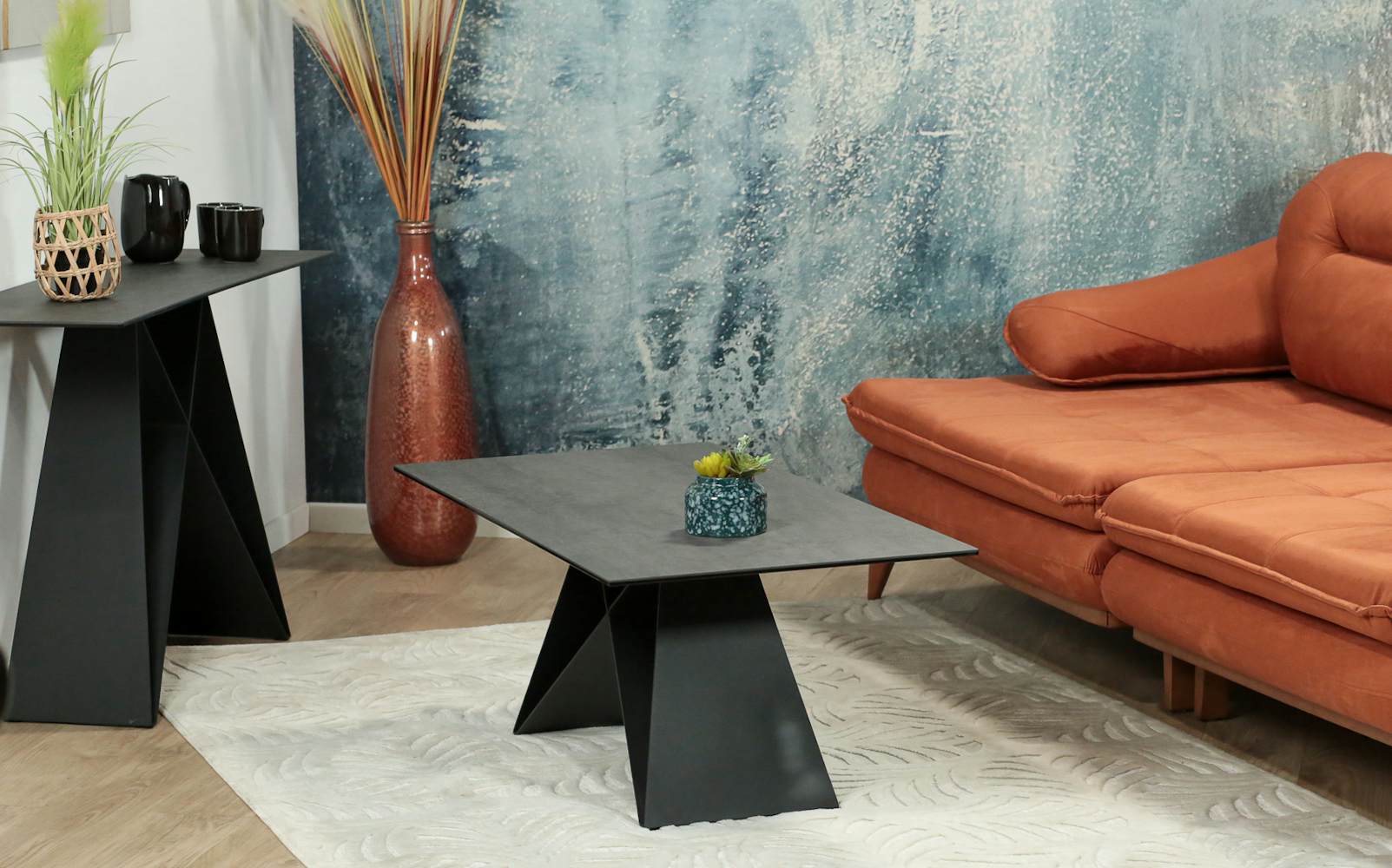 Table basse design en céramique anthracite LOMBARDIE | Tables basses ...