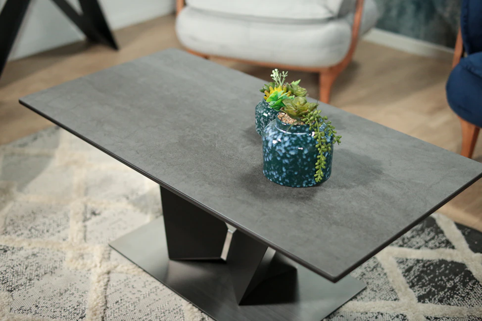 Table basse en céramique avec pied design LOMBARDIE | Tables basses ...