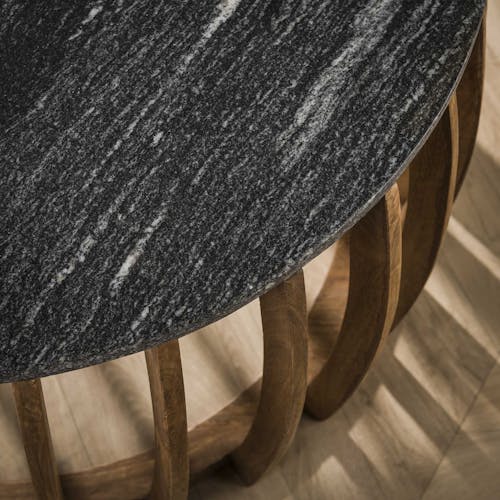 Table basse en marbre noir et bois de manguier ø80 cm DELHI