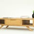 Table basse en bois deux tiroirs de style scandinave