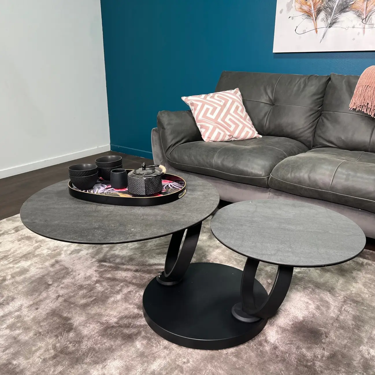 Table basse pivotante en céramique anthracite LOMBARDIE | Tables basses ...