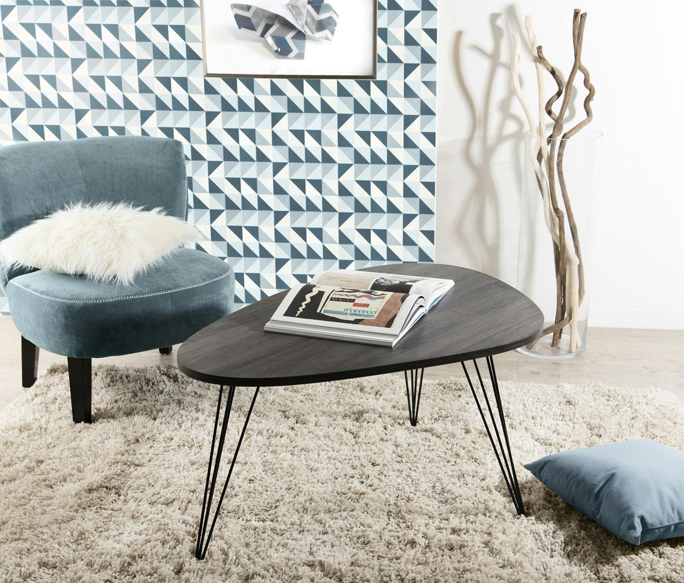 Table basse ovale en bois pieds metal epingle de style contemporain