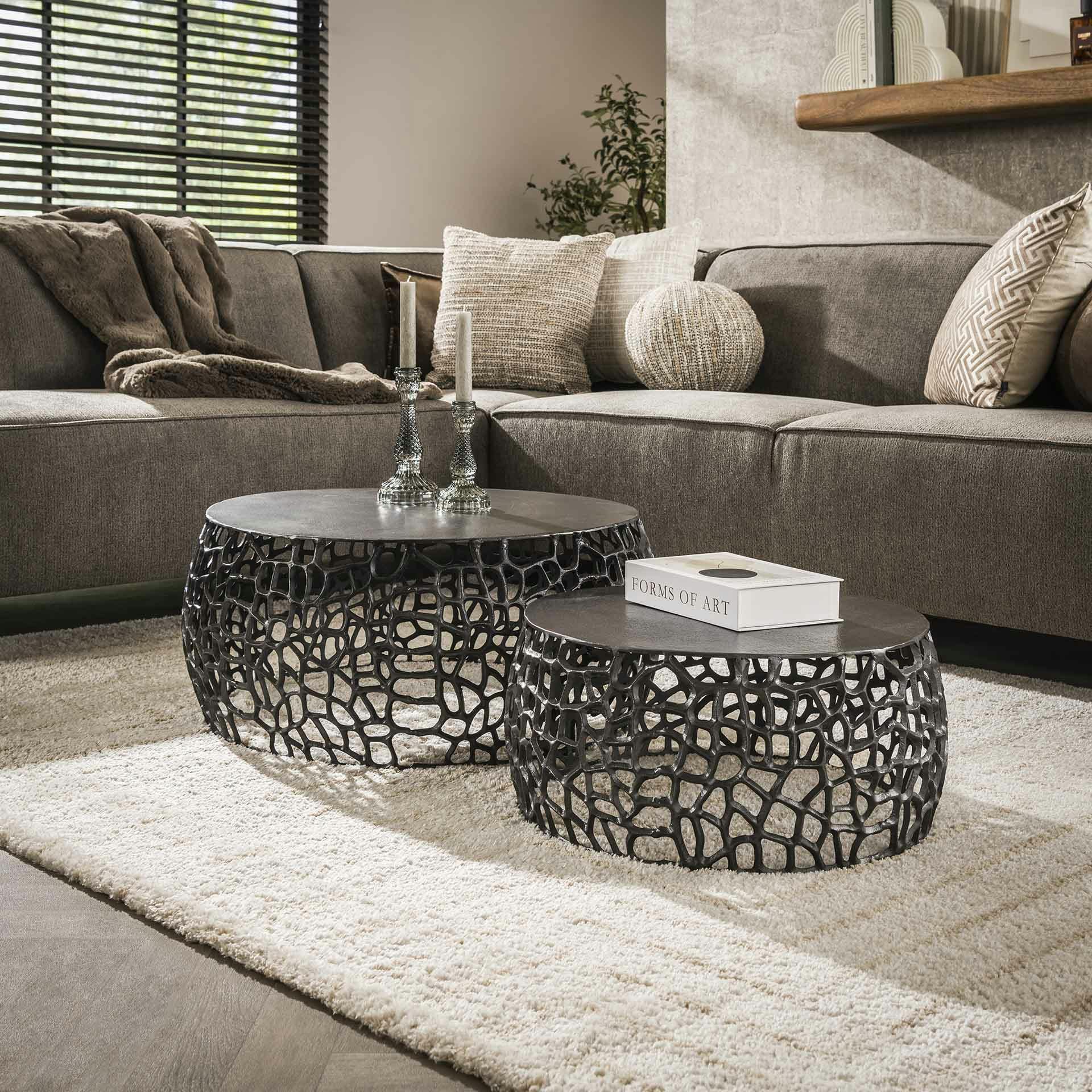 Table basse gigogne en métal gris motifs ajourés (2 pièces)