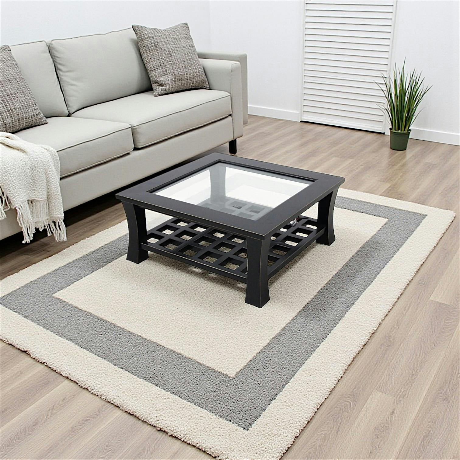 Table basse hévéa vitrée 80x80cm MAORI