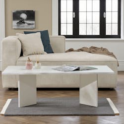Table basse moderne blanche effet laque - pieds en V MARFA