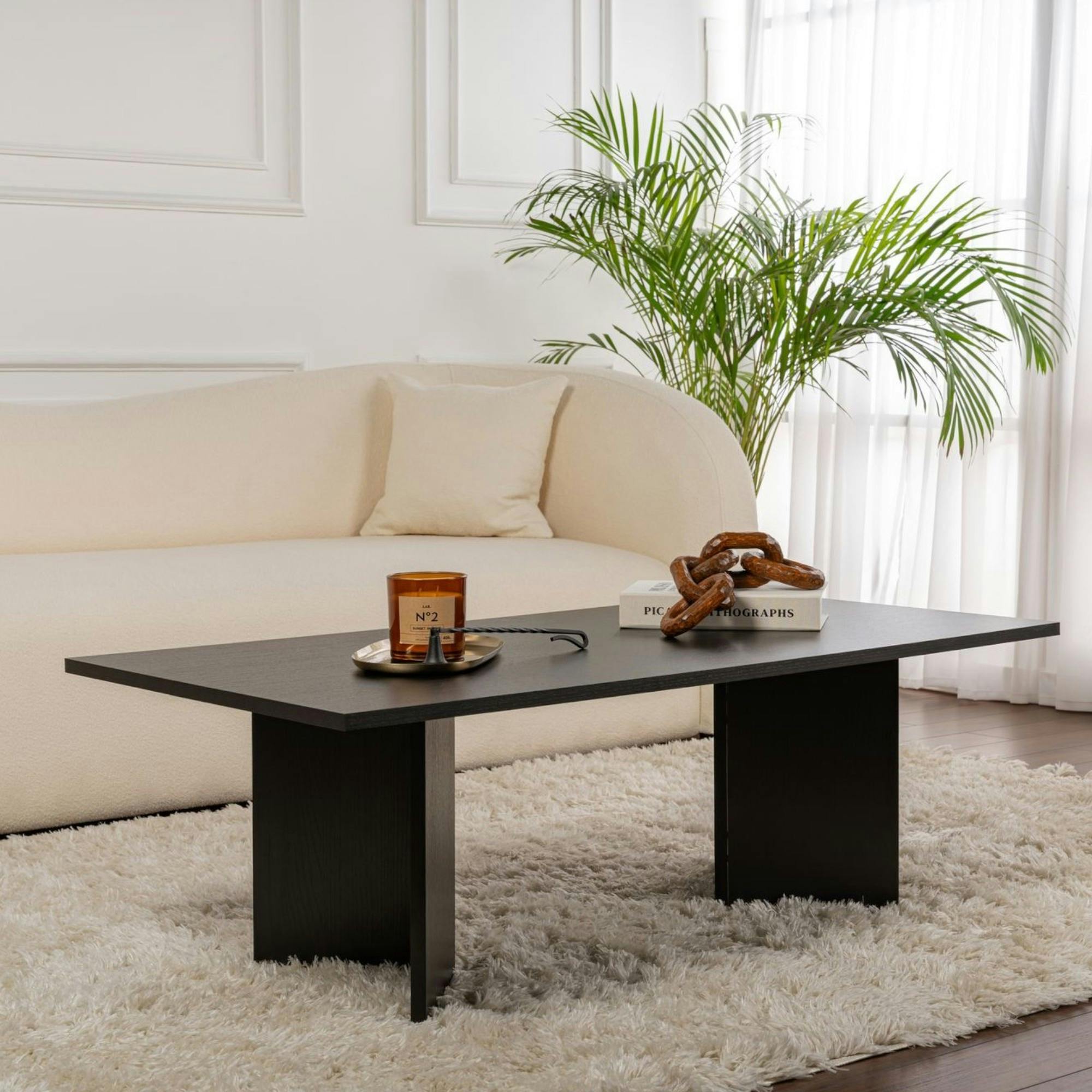 Table basse moderne noire effet bois - pieds en V MARFA