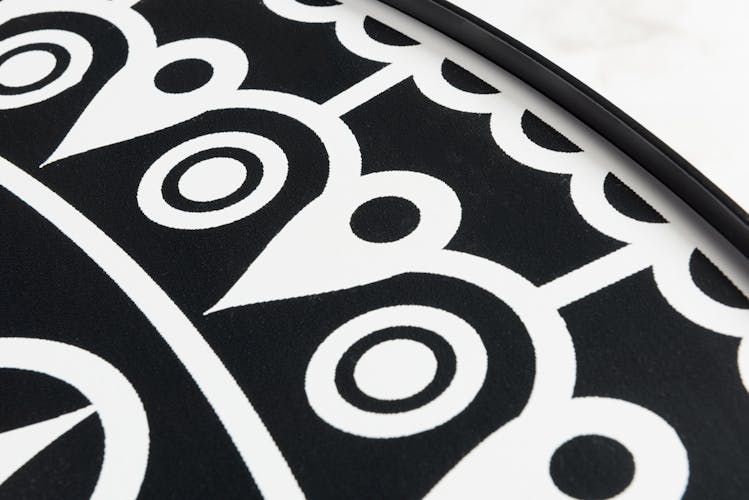 Table basse plateau bois motif noir et blanc D100cm