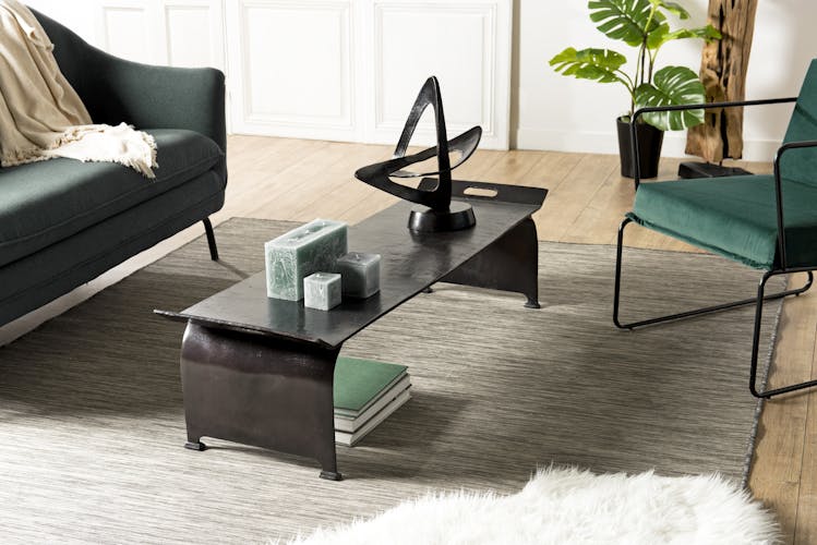 Table basse rectangulaire en metal noir de style contemporain