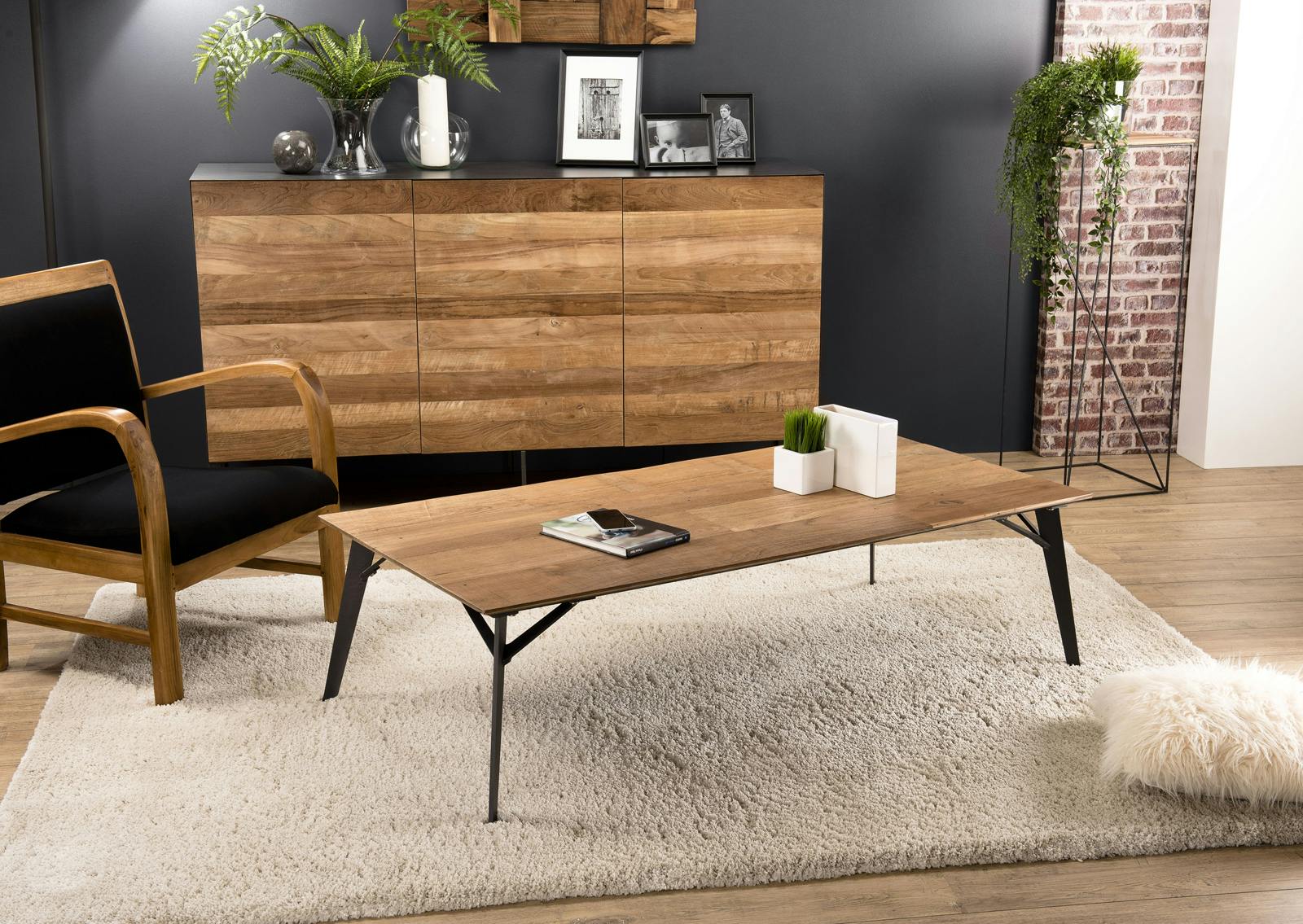 Table basse rectangulaire en bois pieds metal de style contemporain