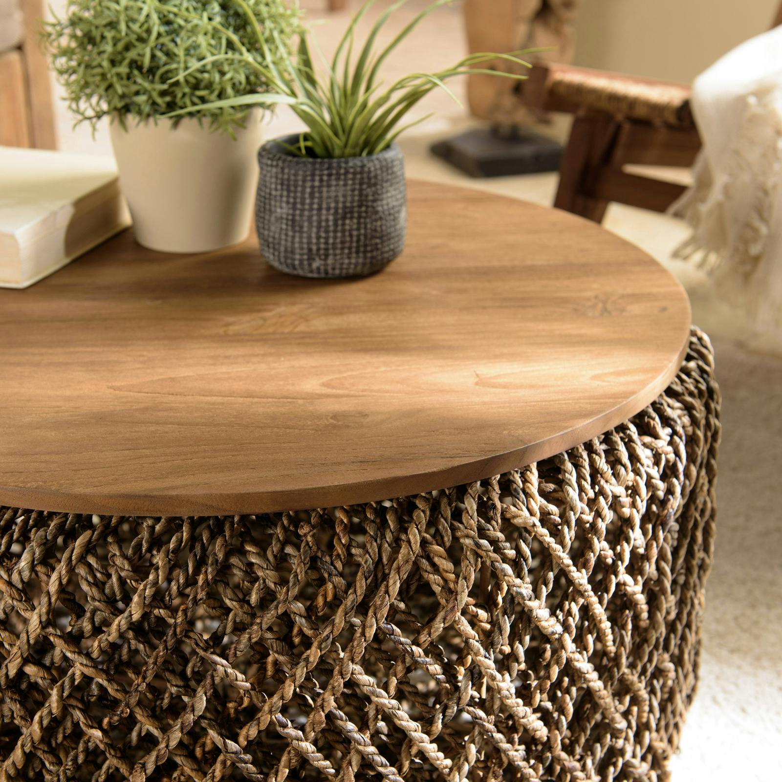 Table basse ronde diamètre 70cm - Amber de Narbutas - Suisse