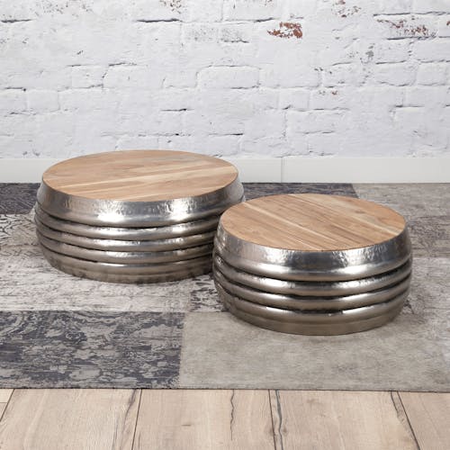 Tables rondes gigognes en bois et metal de style industriel