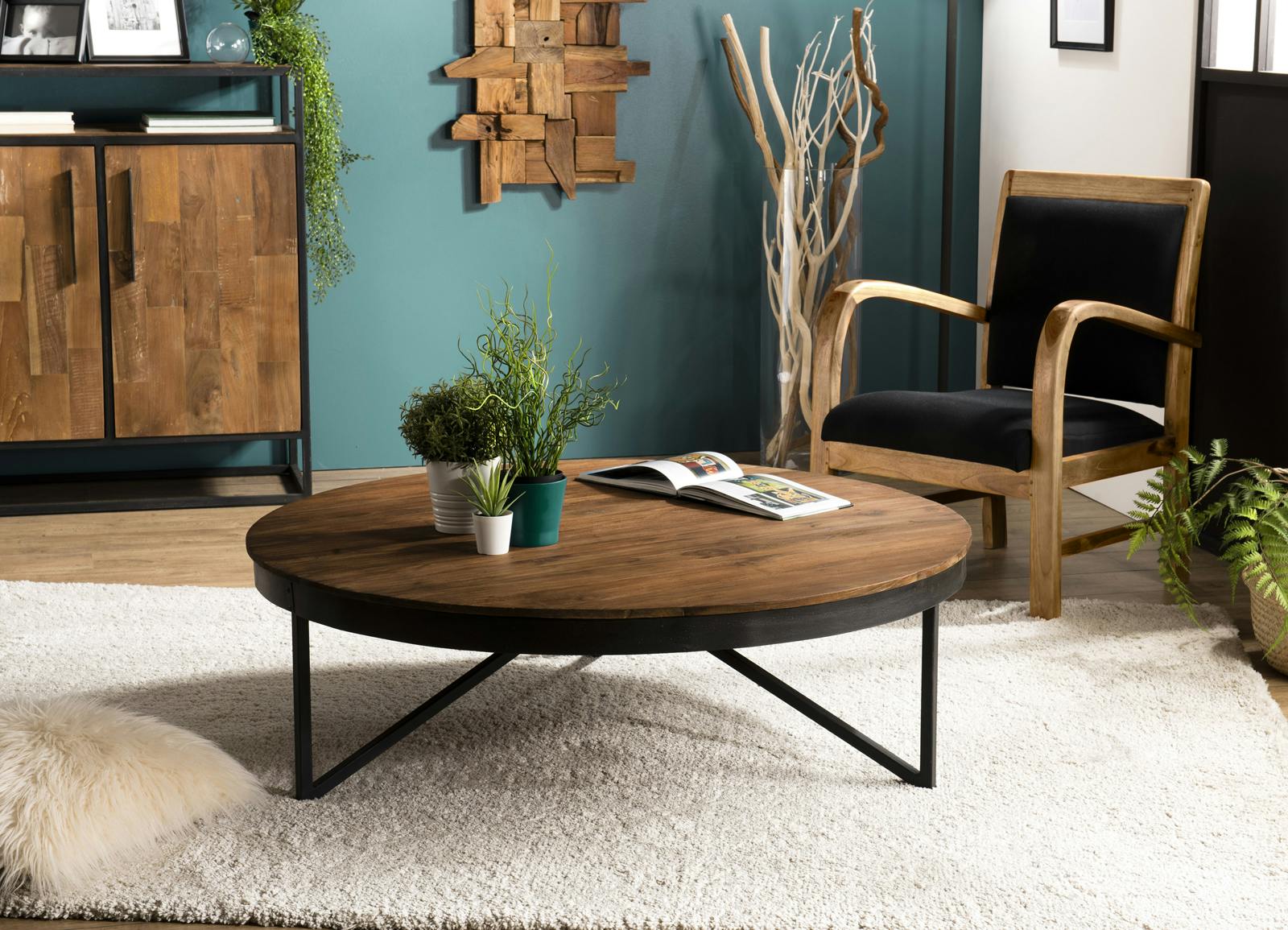 Table basse ronde en bois recycle et metal de style contemporain
