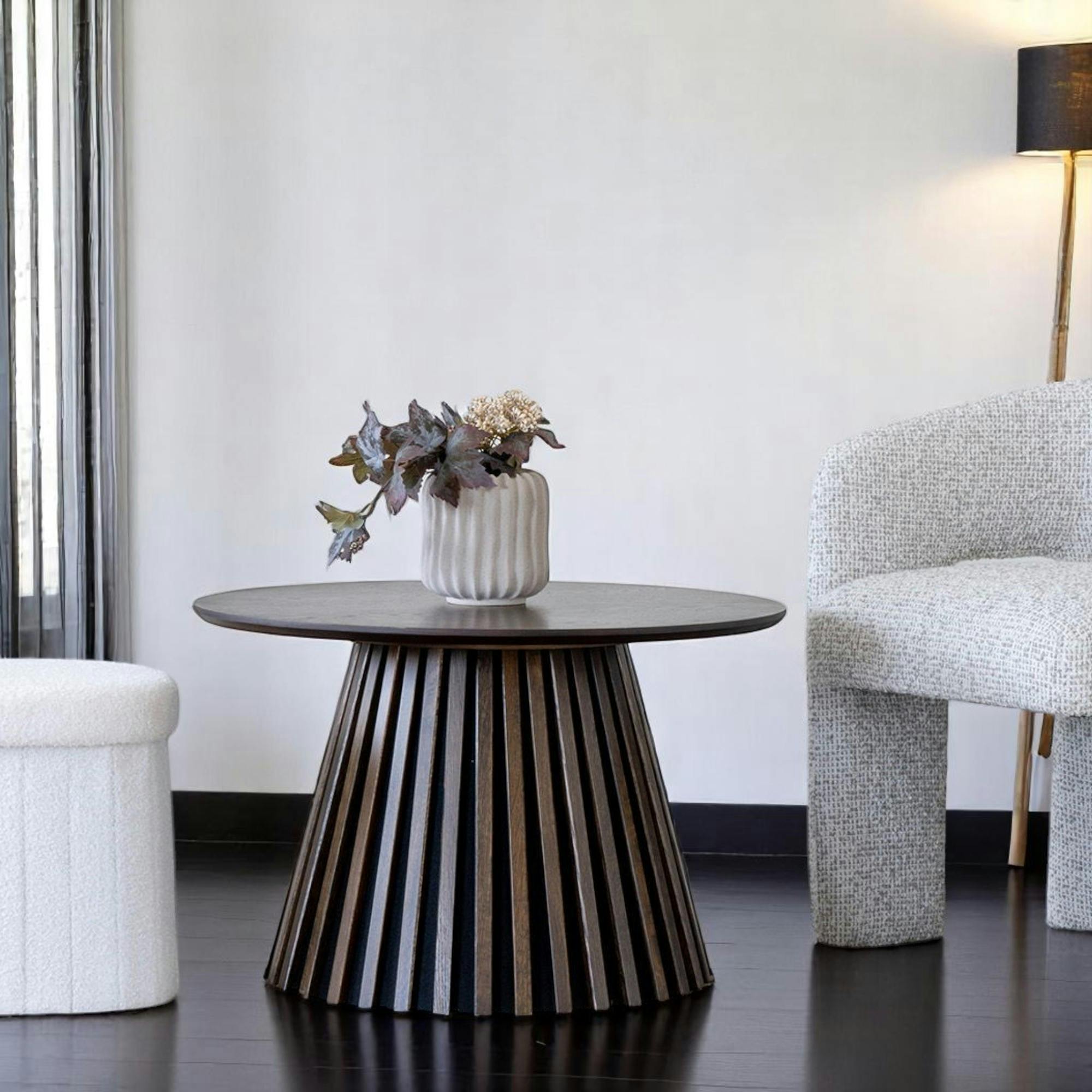 Table basse ronde en chêne brun avec piètement baguette ø70 cm AMSTERDAM