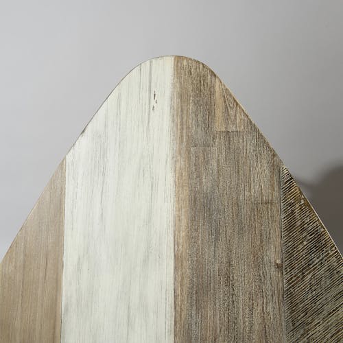 Table basse triangulaire en bois pieds metal epingles style contemporain
