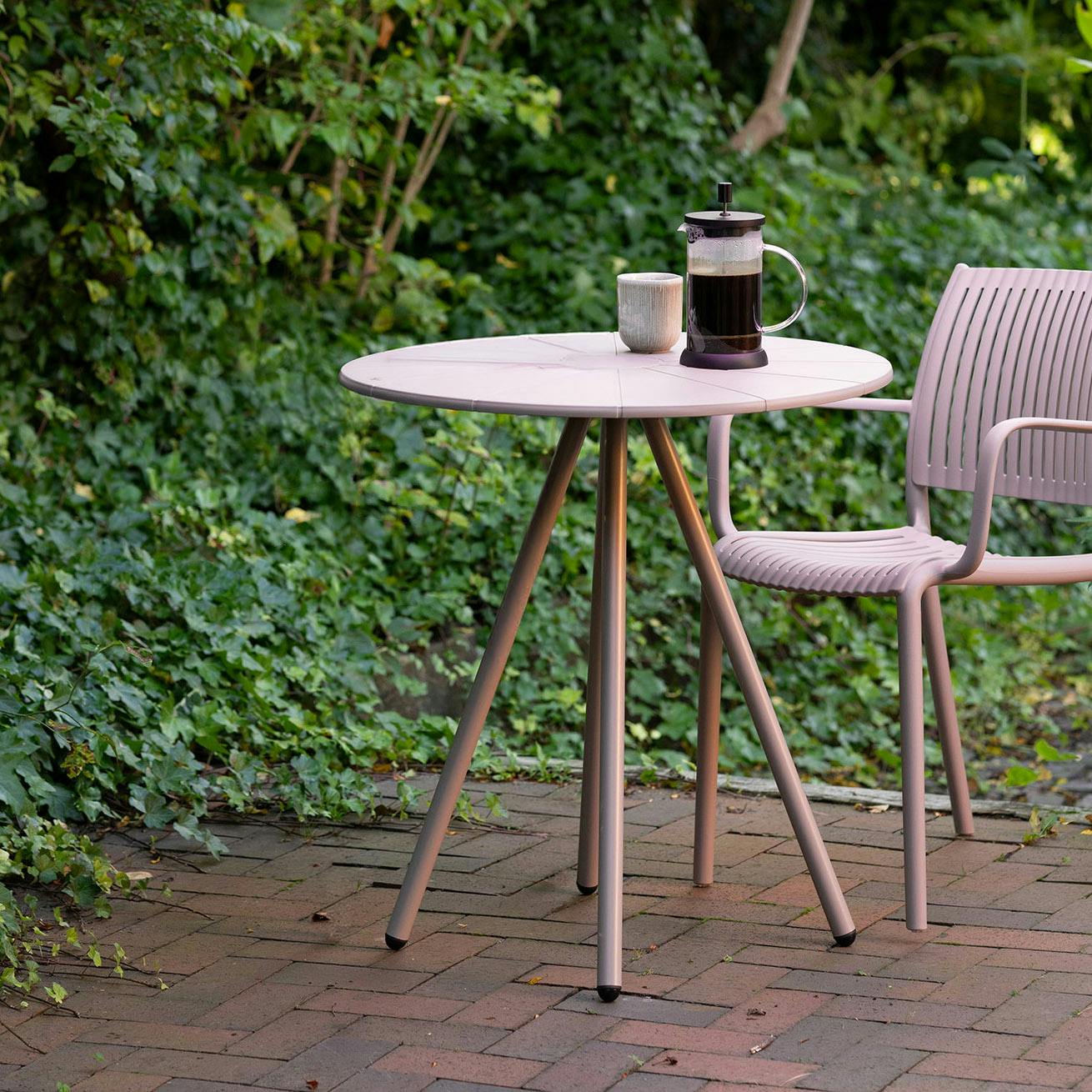 Table bistrot ronde intérieur/extérieur en polypropylène