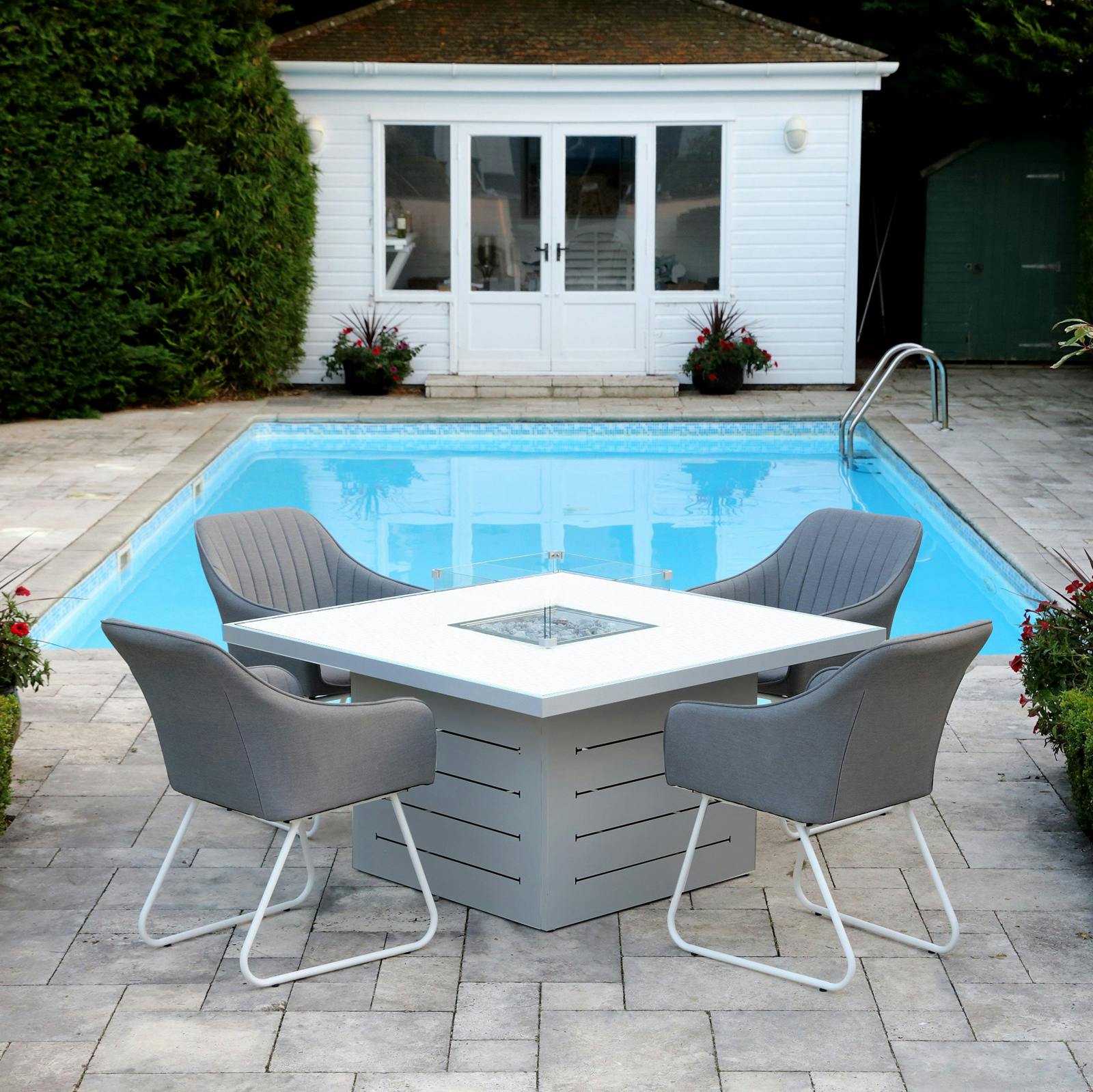 Table brasero carrée en aluminium gris et en verre LANZAROTE
