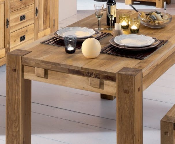 Table de repas carree en bois de style campagne