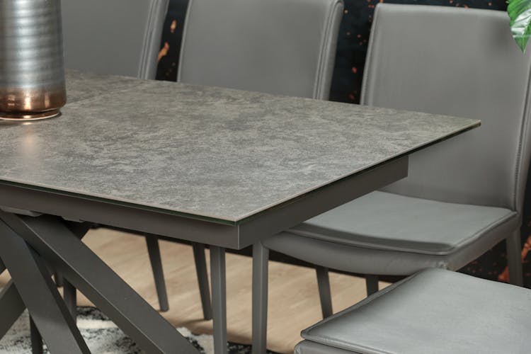 Table a manger extensible en ceramique grise style contemporain