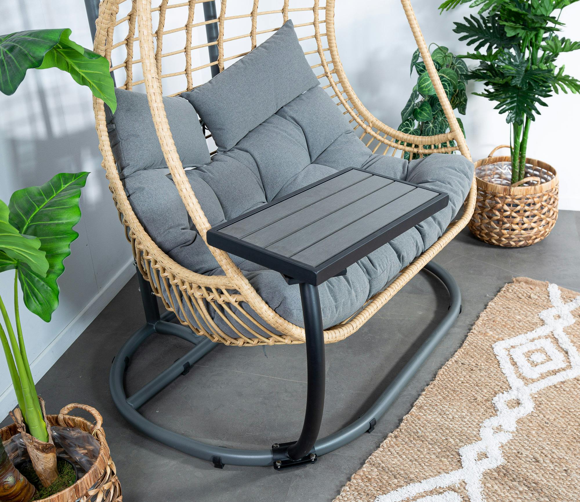 Table d'appoint pour fauteuil suspendu noir SOUTH BEACH