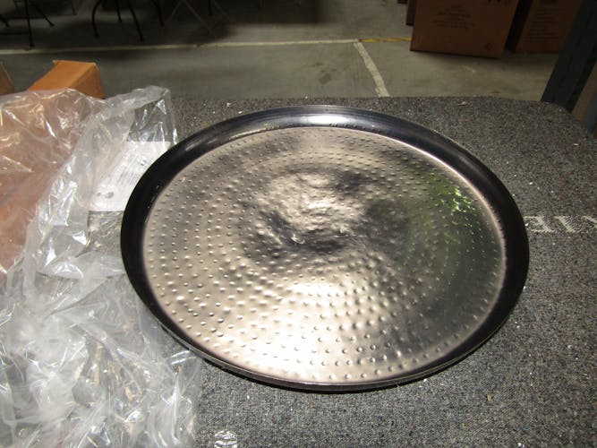 Table d'appoint ronde métal noir frappé (2 pièces)