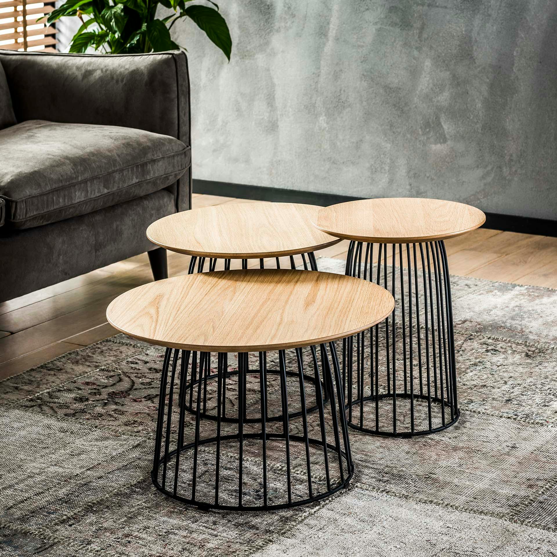 Tables basses gigognes en bois pieds metal de style contemporain