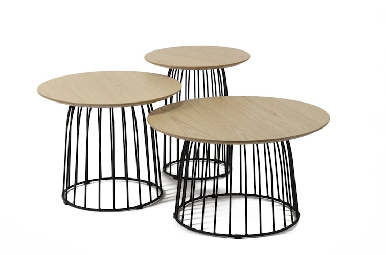 Tables basses gigognes en bois pieds metal de style contemporain