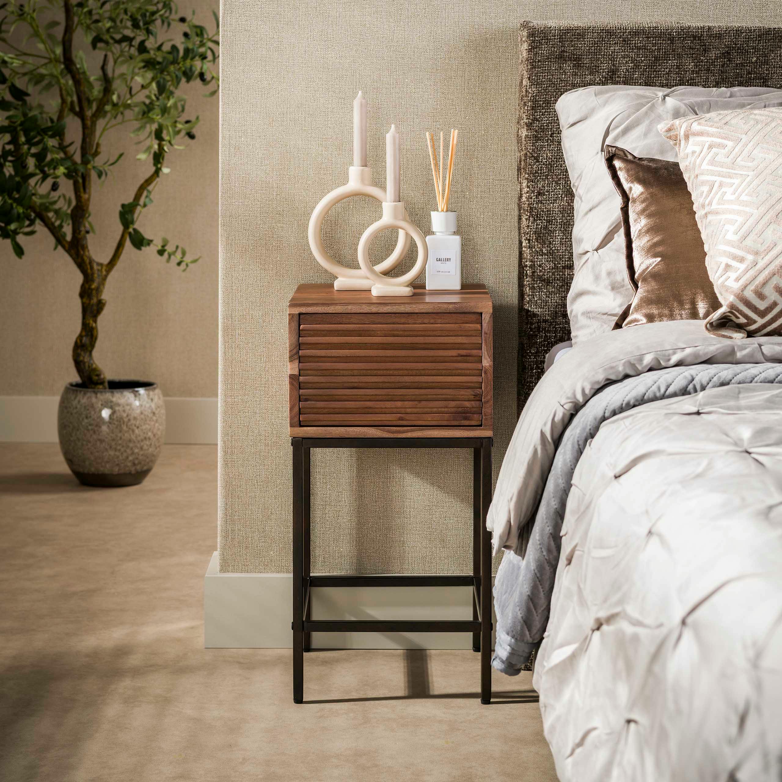 Table de chevet bois d'acacia 1 tiroir strié NAKO