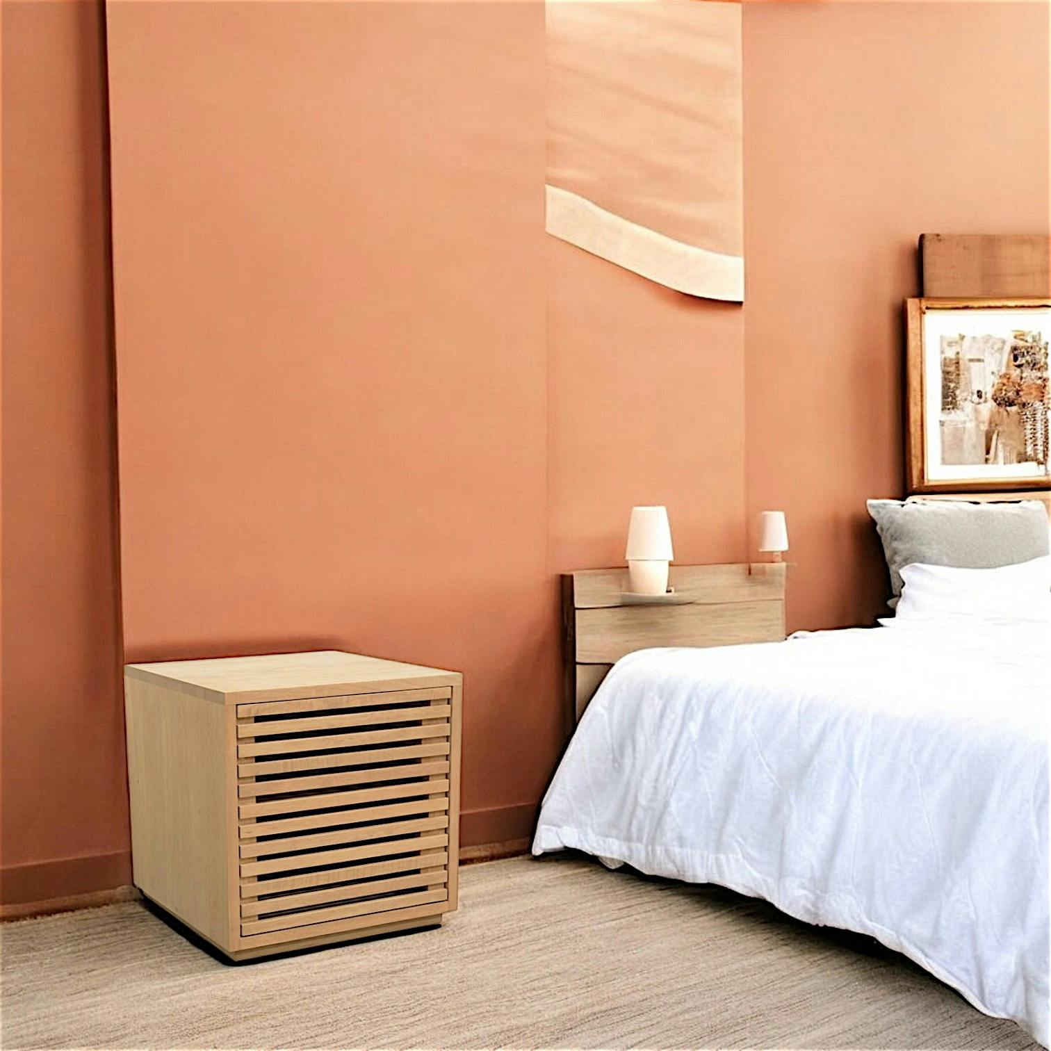 Table de Chevet / Bout de Canapé Hévéa 1 porte Persienne 45x45x45cm NEW ORLEANS