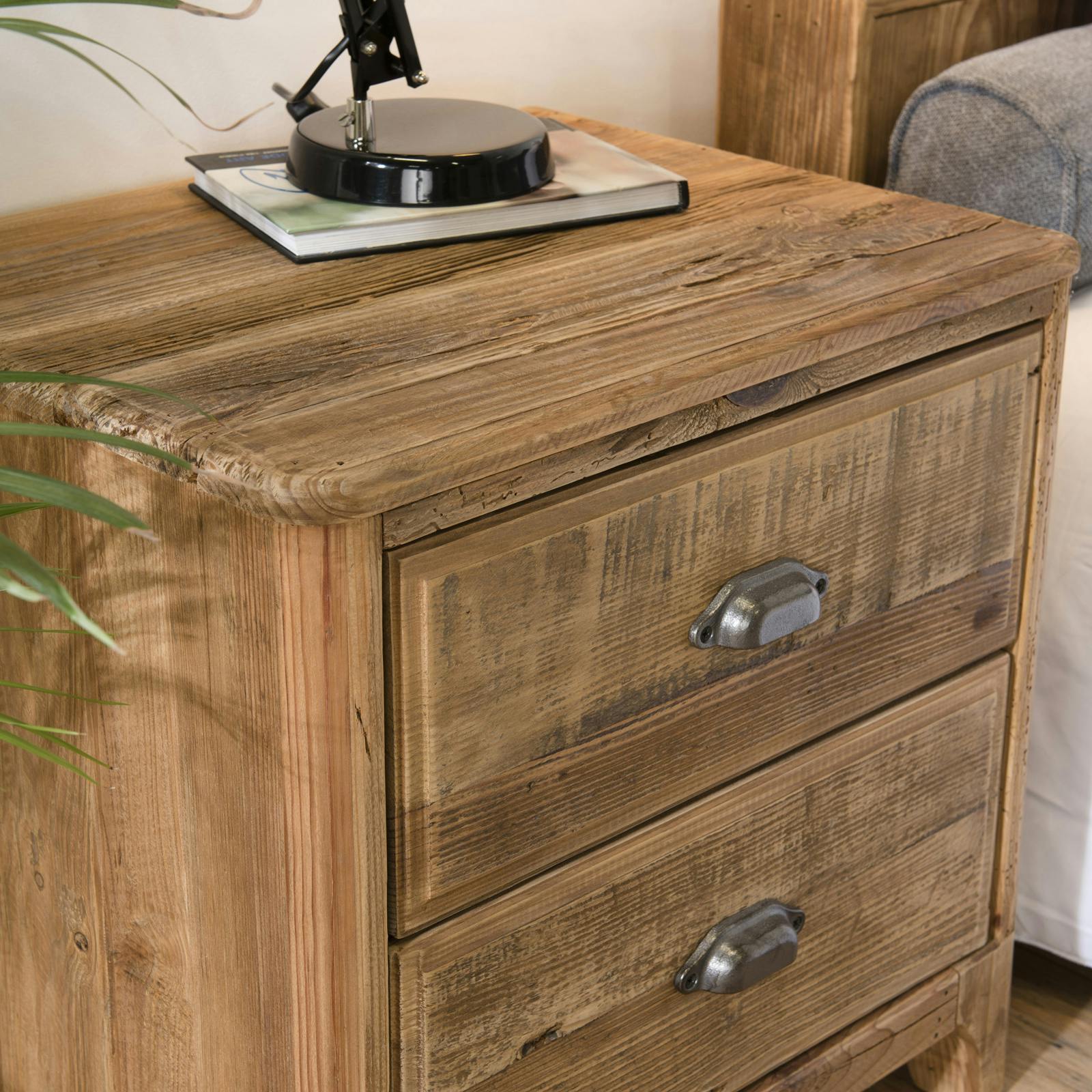 Table de chevet en bois de pin recyclé 2 tiroirs DENVER