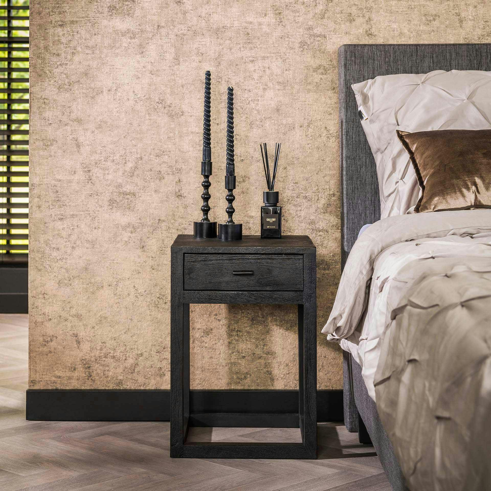 Table de chevet noire en bois WOODY