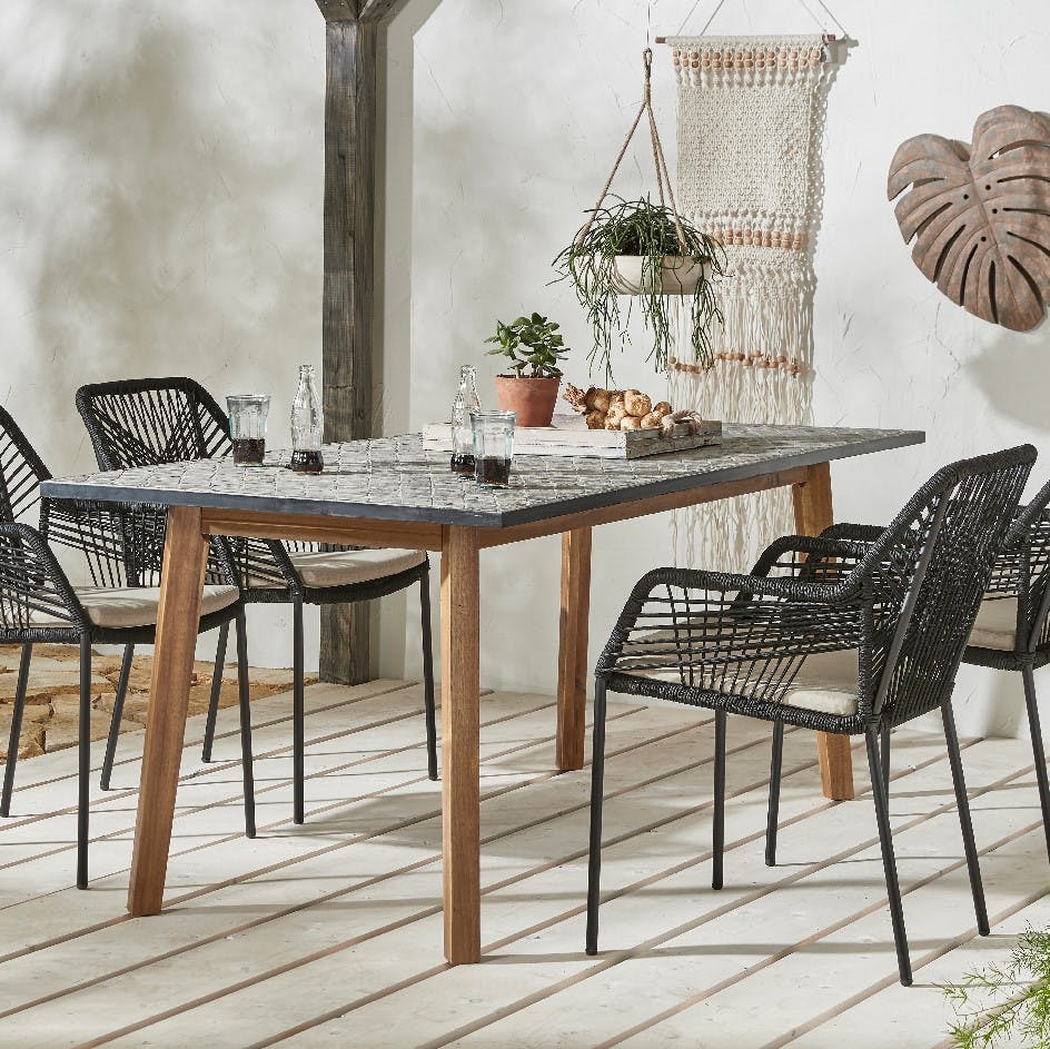 Table de jardin en mosaïque noire et grise 180 cm SOUTH BEACH