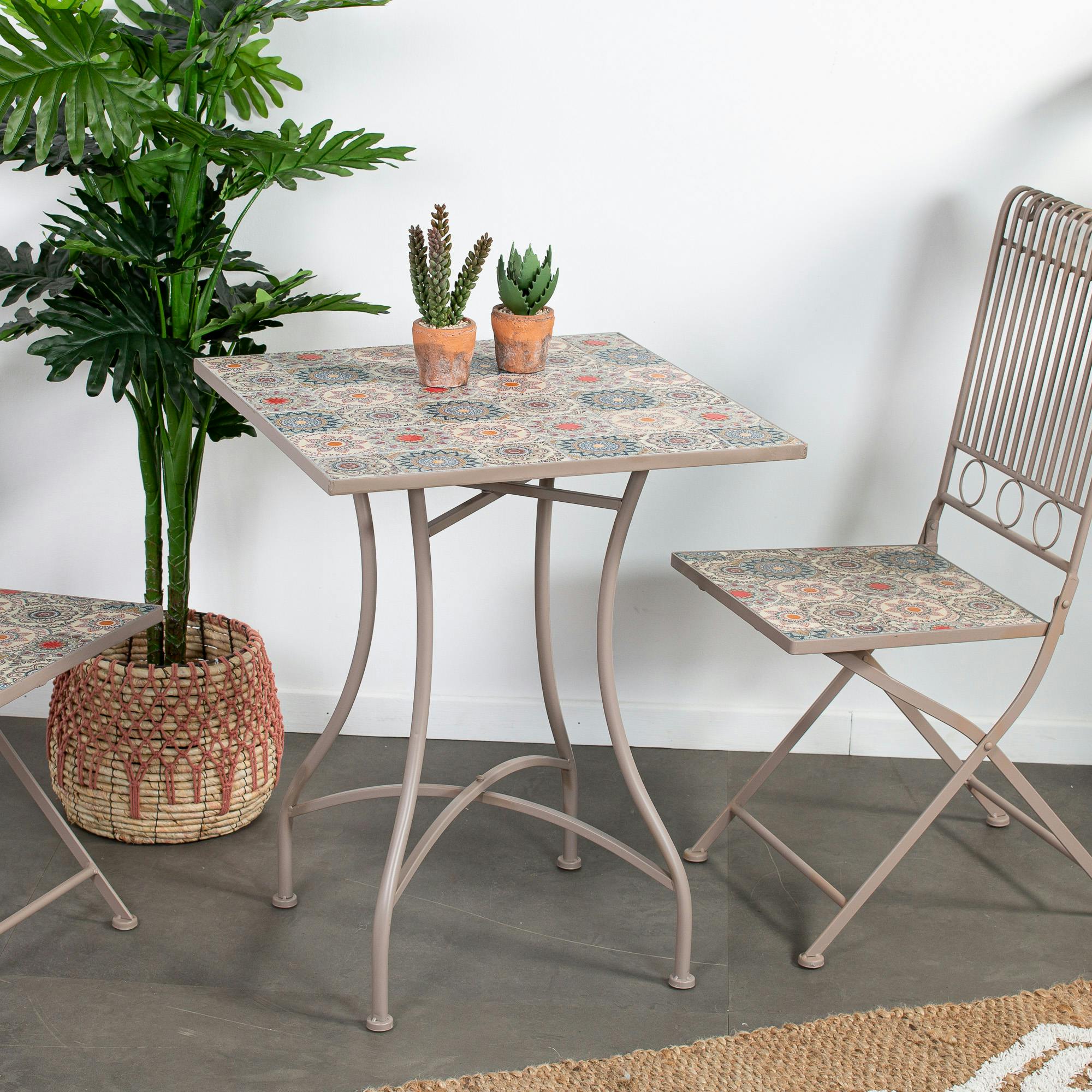 Table de jardin motif rosace 58 cm GRENADE