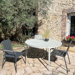 Table de jardin ronde en aluminium gris poudré Ø 130 cm STOCKHOLM