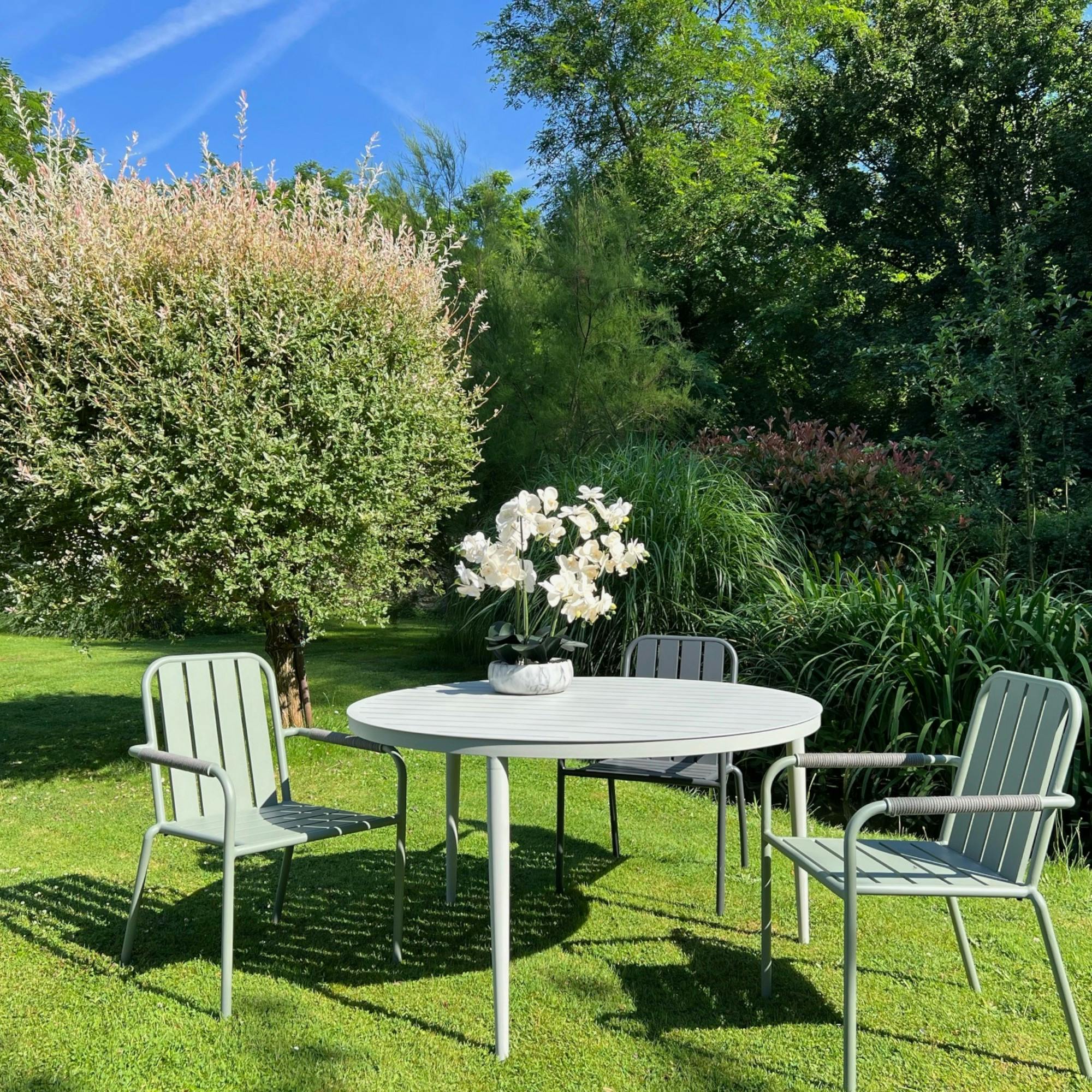 Table de jardin ronde en aluminium gris poudré Ø 130 cm STOCKHOLM