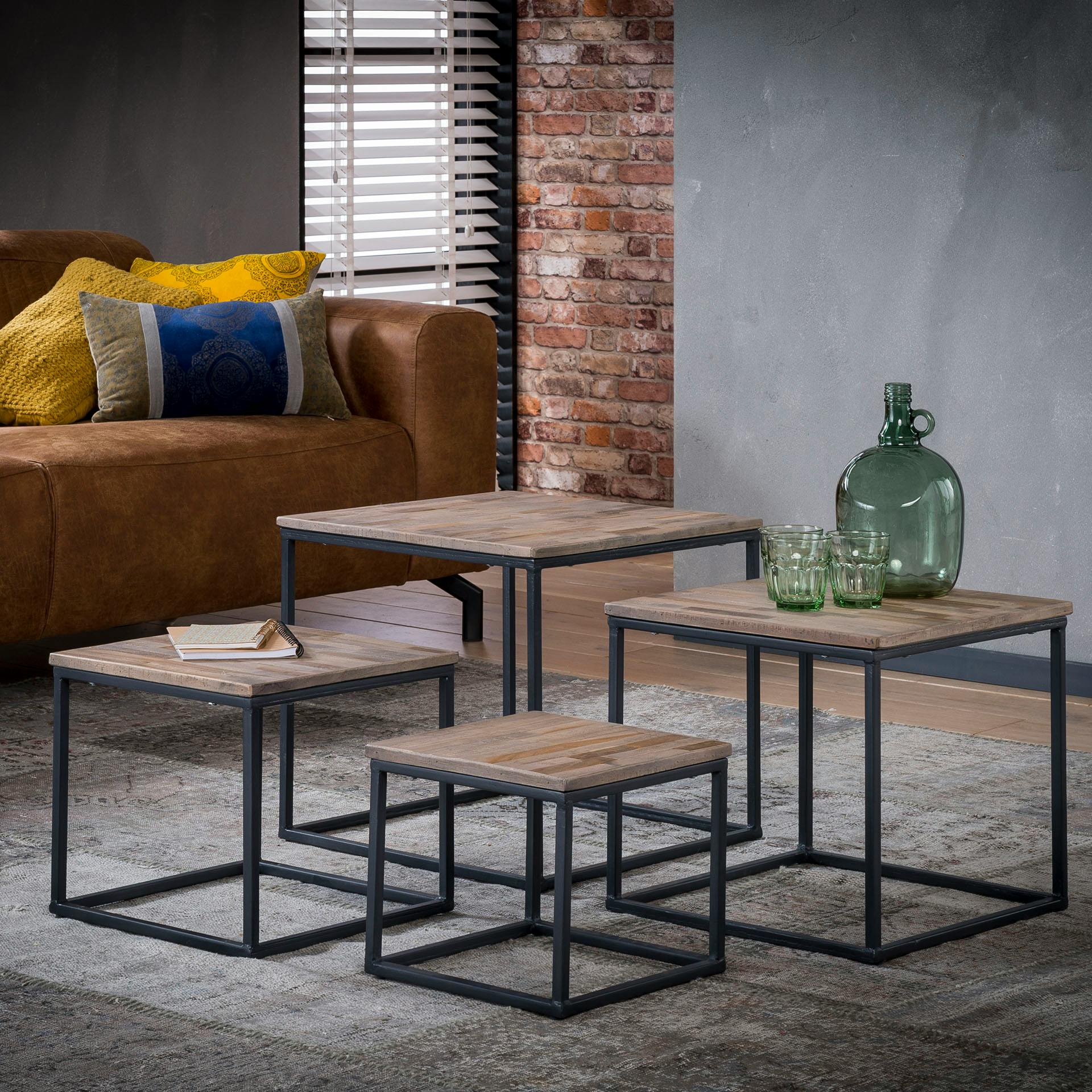 Table de salon carrée lamelles de teck recyclé OMSK (lot de 4)