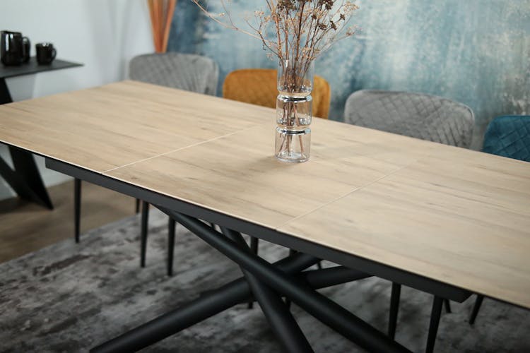 Table en céramique extensible aspect bois pied mikado 180-240 cm LOMBARDIE