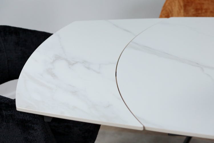 Table extensible céramique marbrée blanche pied mikado 140-200 cm OTTAWA