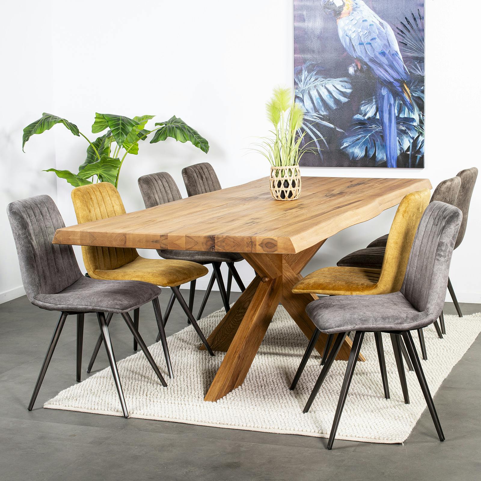 Table extensible en chêne huilé avec pied central et bords naturels 240 cm PALERME