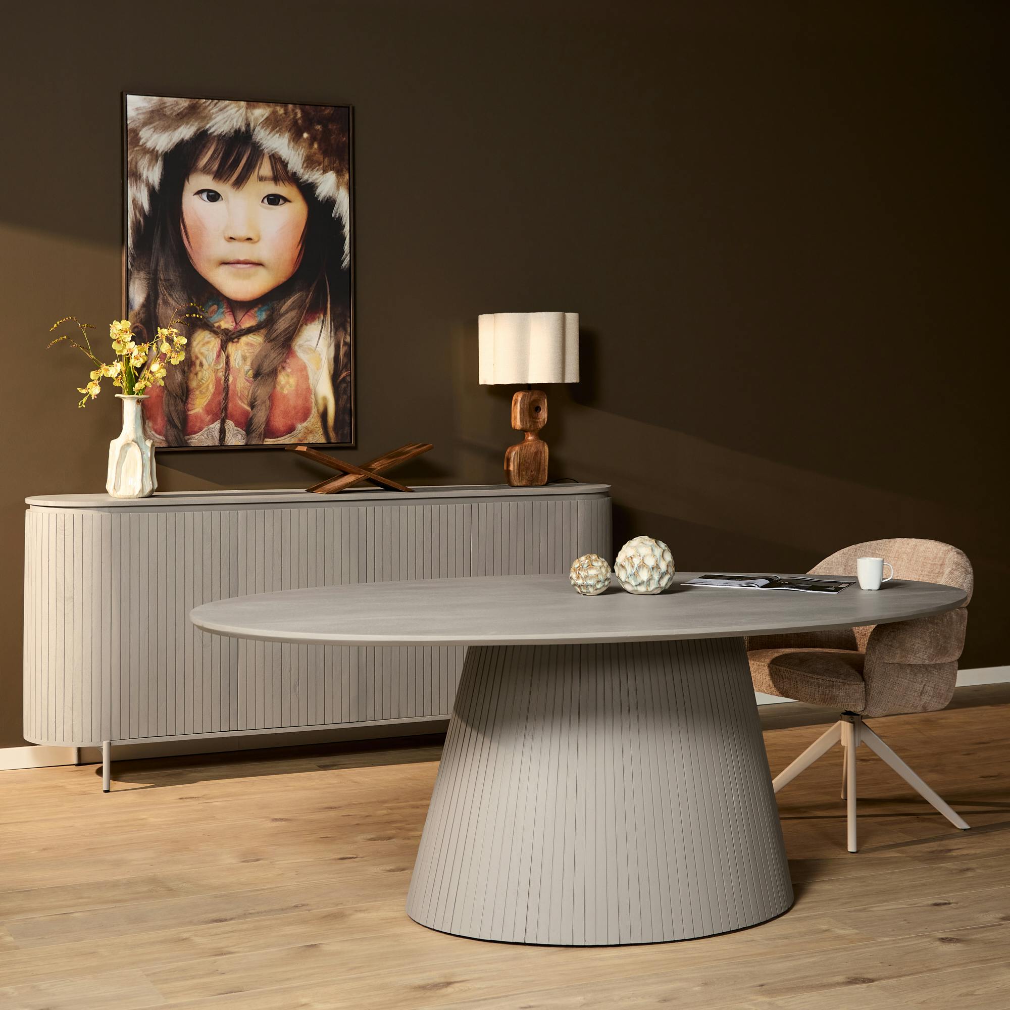 Table ovale bois gris à pied rainuré 210 cm CALERO