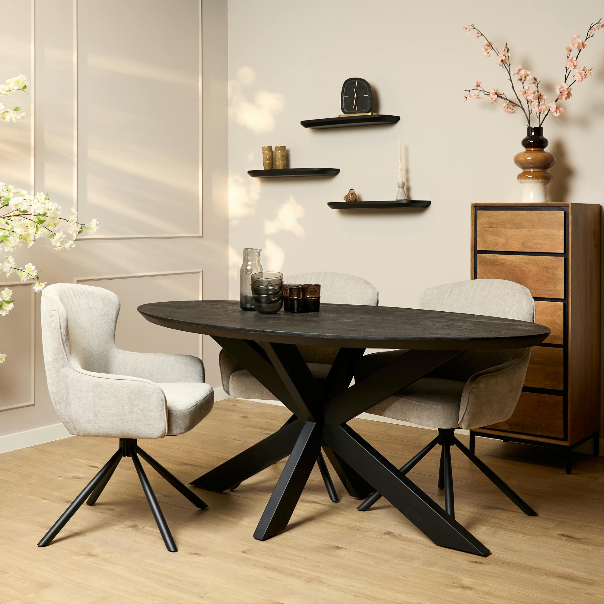 Table ovale bois noir pied croisé 160 cm UDA