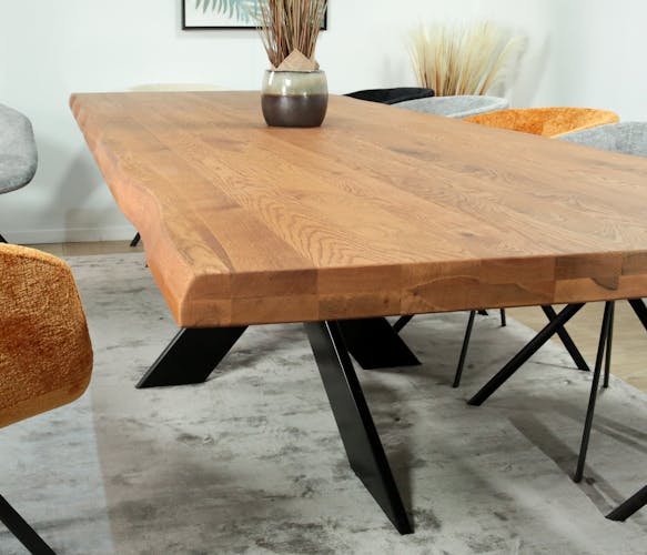 Table pied central en chêne huilé avec bords naturels 300 cm PALERME