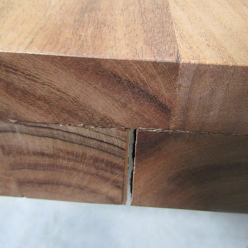 Table salle à manger bois massif pied mikado 240 cm MELBOURNE