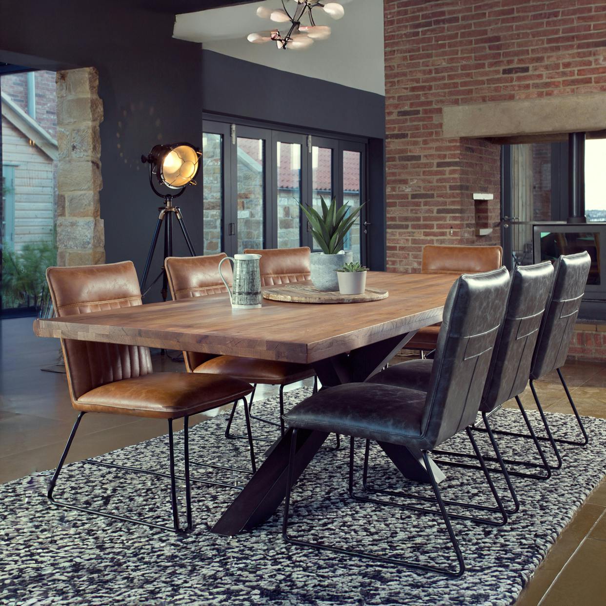 Table salle à manger bois métal pied croisé 200 cm OKA