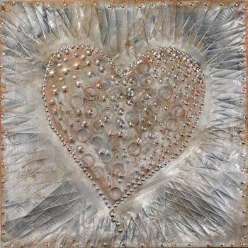 Tableau C?UR peinture sur plaque métal tons argentés, bruns et beiges 60x60cm